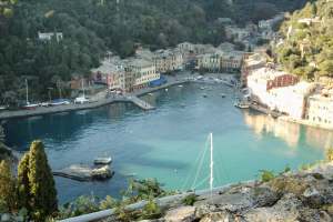 This is NOT an unverified 'web portal' or online directory - we select only those places that satisfy our criteria for price, quality, charm and location. The places to stay presented here are particularly suitable for accommodation only short-breaks. Places to stay have been carefully selected so that you can reach them easily - ideal for long weekends and short break holidays when short transfer times are important.